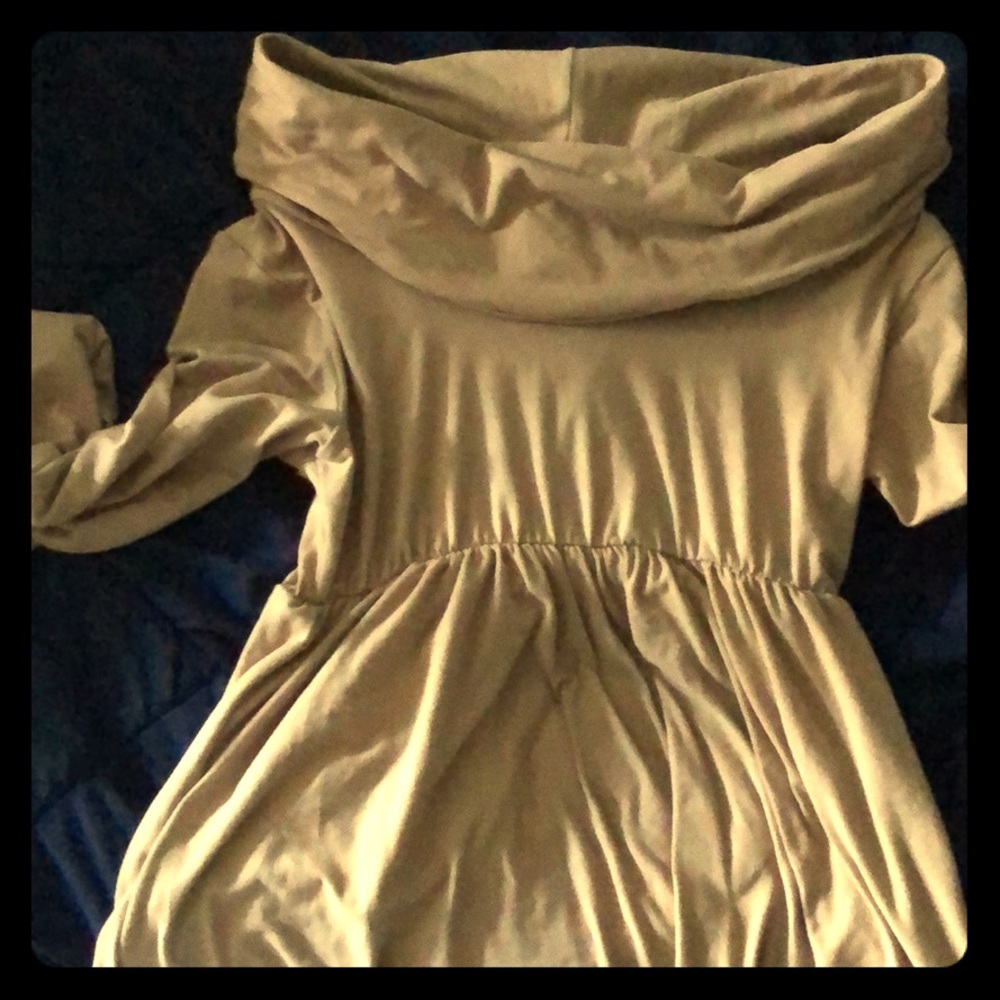 Over shoulder maternity dress